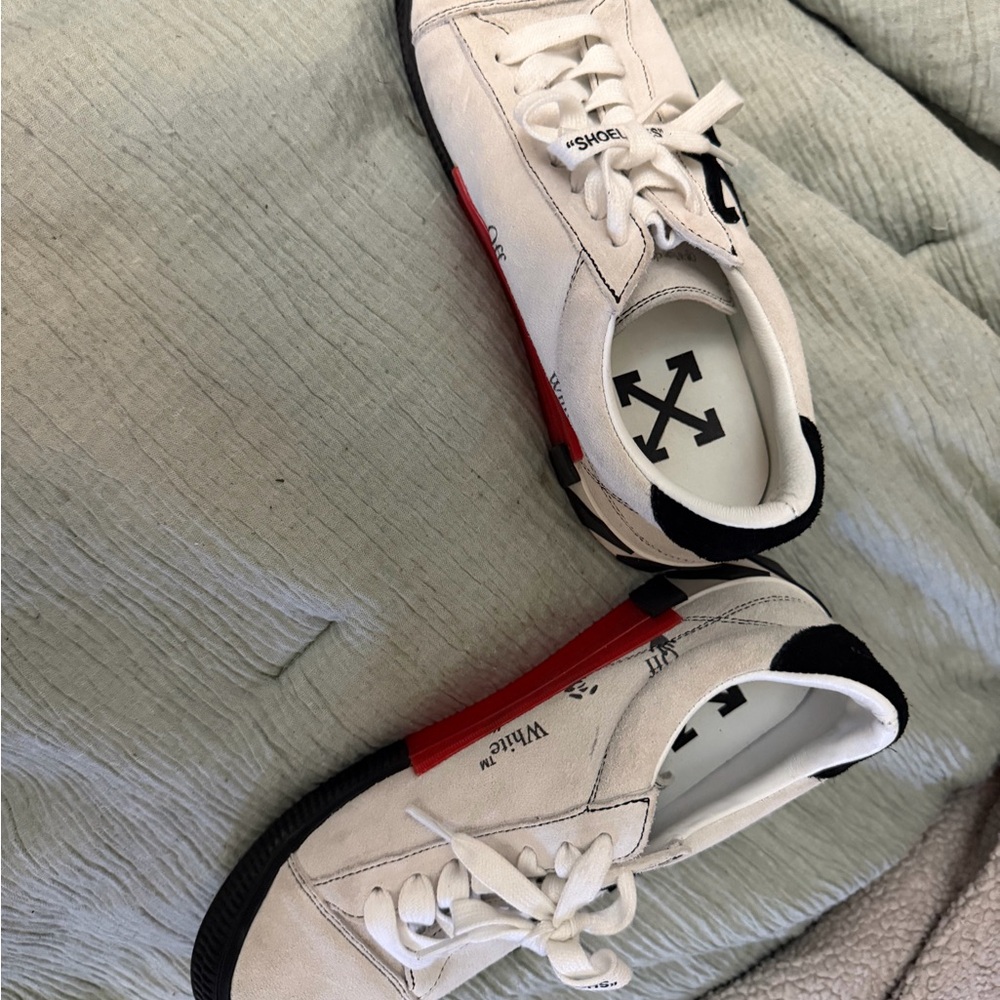 Off-White Women's White and Black Sneakers with Red Accents